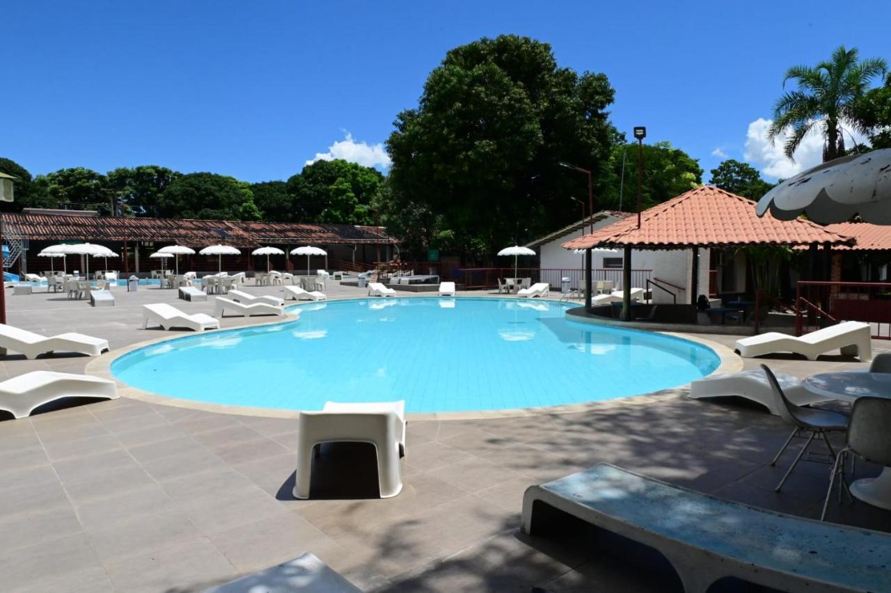 Hotel Sesi Aruanã Buitenkant foto
