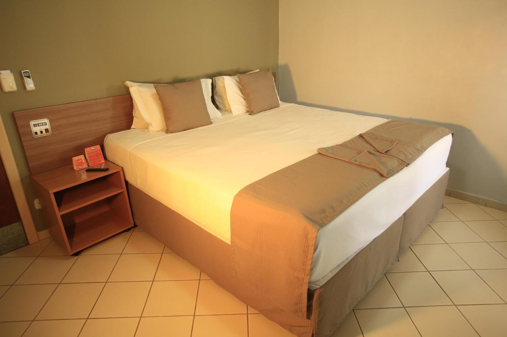 Hotel Sesi Aruanã Buitenkant foto
