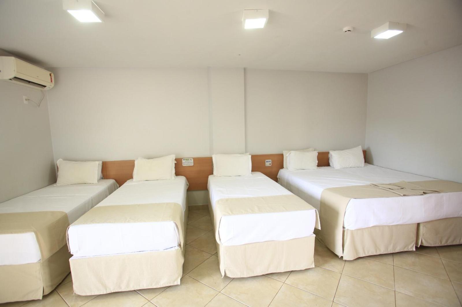 Hotel Sesi Aruanã Buitenkant foto